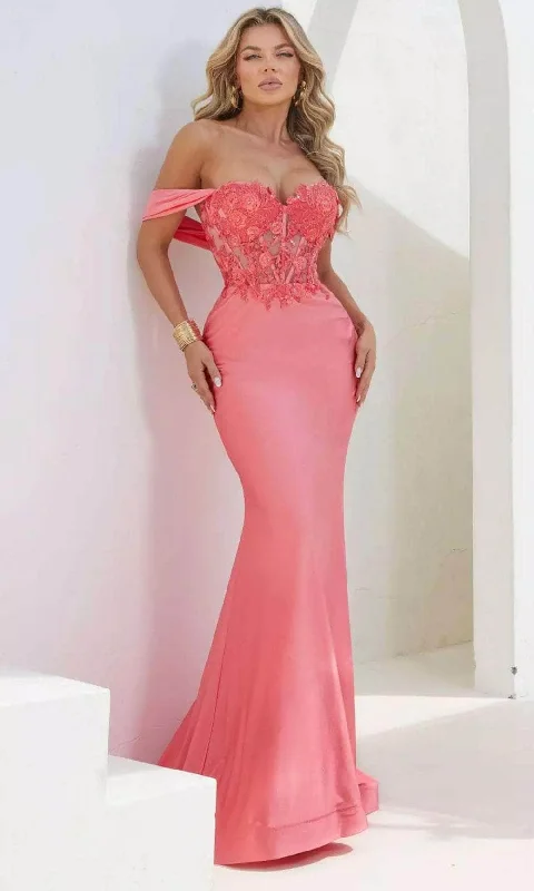 Terani Couture 241P2250 - Sweetheart Appliqued Prom Dress